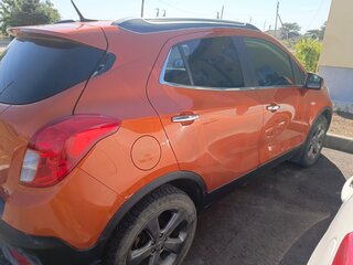 2014 Opel Mokka I, оранжевый, 1050000 рублей, вид 2