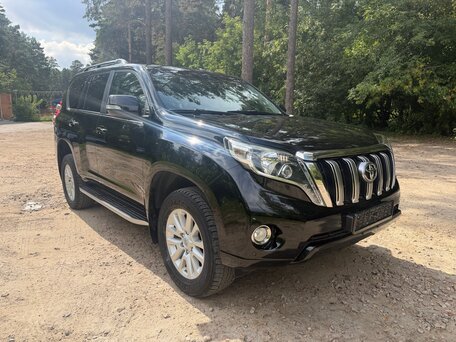 2016 Toyota Land Cruiser Prado 6-speed 150 Series Рестайлинг 1, чёрный, 4300000 рублей, вид 3