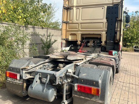 2006 DAF XF 105, золотистый, 1600000 рублей, вид 3