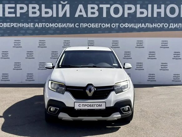 2020 Renault Logan Stepway II Рестайлинг, белый, 777000 рублей - вид 2