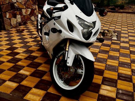 2005 Suzuki GSX-R 600, белый, 510000 рублей, вид 4
