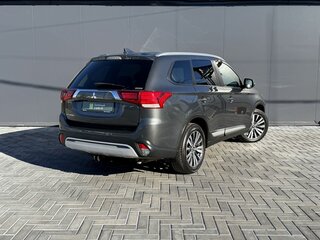 2021 Mitsubishi Outlander III Рестайлинг 3, серый, 2690000 рублей, вид 2