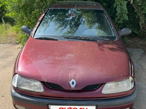 1995 Renault Laguna I, пурпурный, 125000 рублей - вид 1