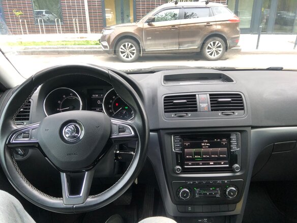 2017 Skoda Yeti I Рестайлинг, серый - вид 11