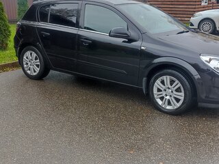 2010 Opel Astra H Рестайлинг, чёрный, 550000 рублей, вид 5