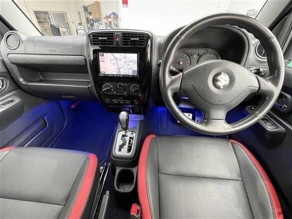 2018 Suzuki Jimny Sierra III Рестайлинг 2, чёрный, 1350000 рублей - вид 5