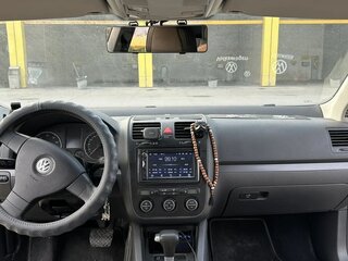 2008 Volkswagen Jetta V, чёрный, 750000 рублей, вид 3