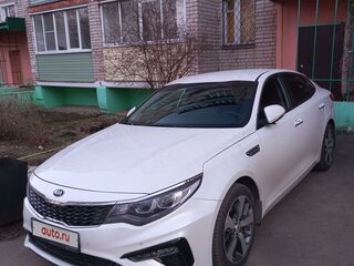 2019 Kia Optima IV Рестайлинг, белый, 2380000 рублей, вид 1