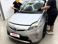 2013 Toyota Prius III Рестайлинг (XW30), серый, 1200000 рублей - вид 2