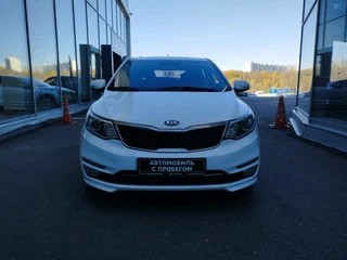 2015 Kia Rio III Рестайлинг, белый, 1049000 рублей, вид 3