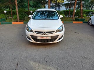 2013 Opel Astra J Рестайлинг, белый, 1100000 рублей, вид 2