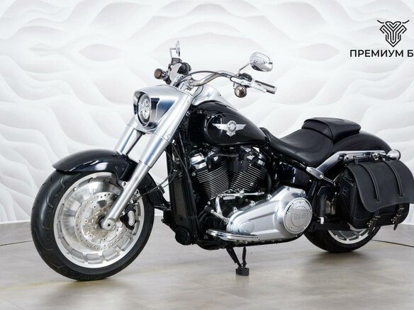 2018 Harley-Davidson Fat Boy, чёрный, 1899000 рублей - вид 2