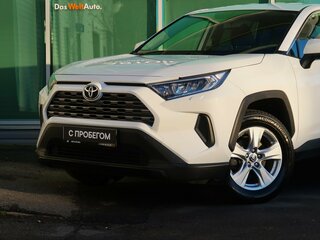 2019 Toyota RAV4 V (XA50), белый, 2600000 рублей, вид 2