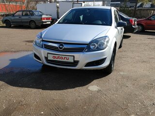 2013 Opel Astra H Рестайлинг, серебристый, 650000 рублей, вид 2