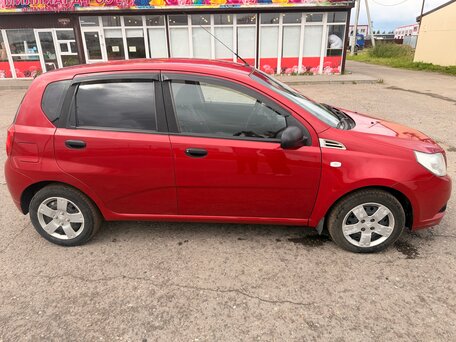 2010 Chevrolet Aveo I Рестайлинг, красный, 410000 рублей, вид 3