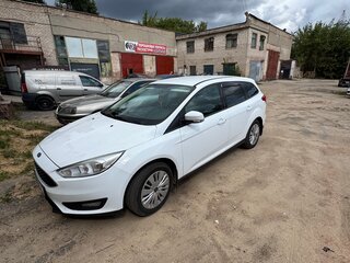 2016 Ford Focus III Рестайлинг, белый, 1100000 рублей, вид 1