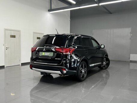 2016 Mitsubishi Outlander III Рестайлинг 2, чёрный, 1445000 рублей, вид 2