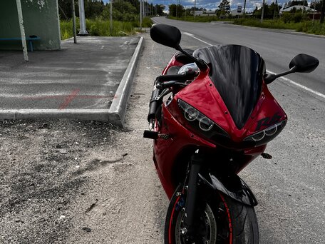 2007 Yamaha YZF-R6, красный, 650000 рублей, вид 2