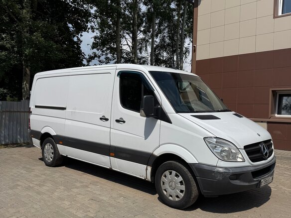 2011 Mercedes-Benz Sprinter, белый, 1850000 рублей - вид 3