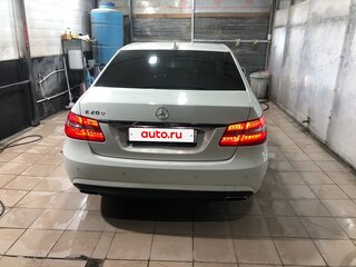 2012 Mercedes-Benz E-Класс 200 7G-Tronic IV (W212, S212, C207), белый, 1750000 рублей, вид 2