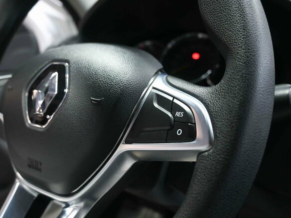 2018 Renault Sandero Stepway II Рестайлинг, серебристый, 1249900 рублей - вид 12