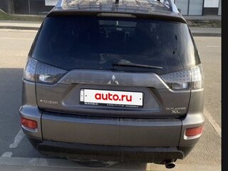2010 Mitsubishi Outlander II Рестайлинг, серый, 1150000 рублей, вид 4
