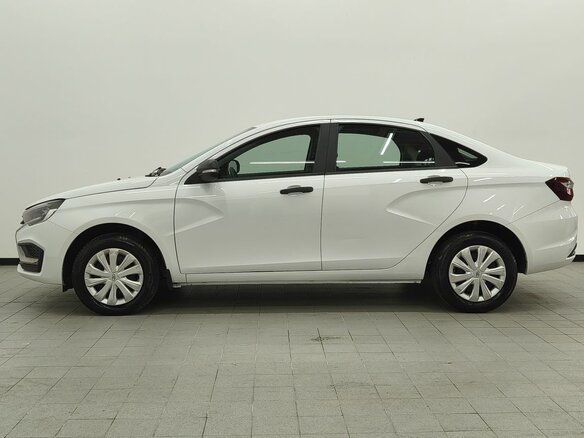 2024 Lada (ВАЗ) Vesta I Рестайлинг (NG), белый, 1110000 рублей - вид 3