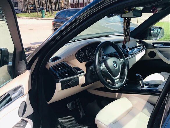 2010 BMW X5 30i II (E70), серый, 1500000 рублей - вид 12
