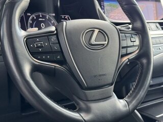 2020 Lexus ES 250 VII, белый, 4330000 рублей, вид 5
