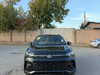 2026 Volkswagen Tiguan L Pro III (China Market), чёрный, 4800000 рублей, вид 4