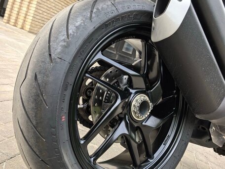 2019 Ducati Monster 1200, красный, 1080000 рублей, вид 4