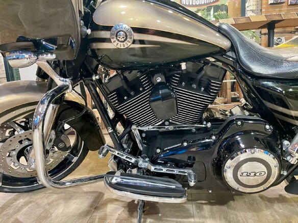 2012 Harley-Davidson CVO Road Glide, чёрный, 1500000 рублей - вид 13