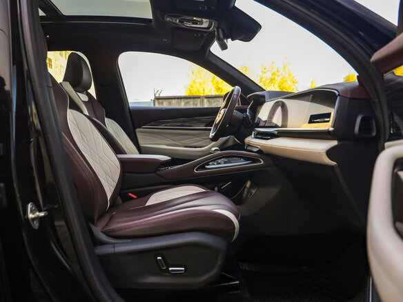 2023 Geely Monjaro I, чёрный, 3099777 рублей - вид 31