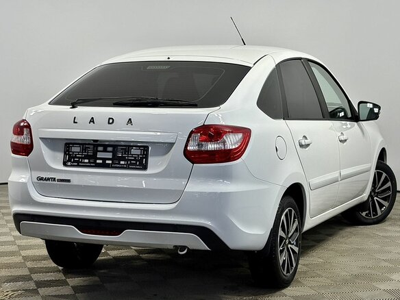 2026 Lada (ВАЗ) Granta I Рестайлинг, белый, 1319000 рублей - вид 4