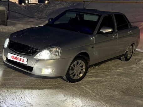 2017 Lada (ВАЗ) Priora I Рестайлинг, серебристый, 650000 рублей, вид 4