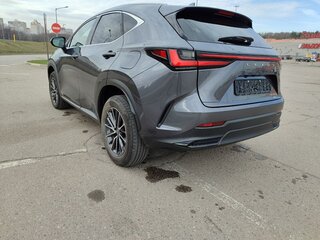2021 Lexus NX 350 II, серый, 5680000 рублей, вид 3