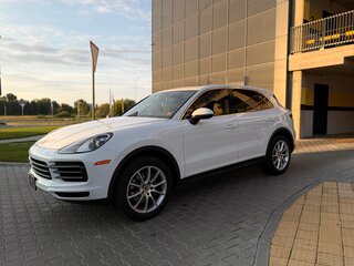 2019 Porsche Cayenne III, белый, 4650000 рублей, вид 2
