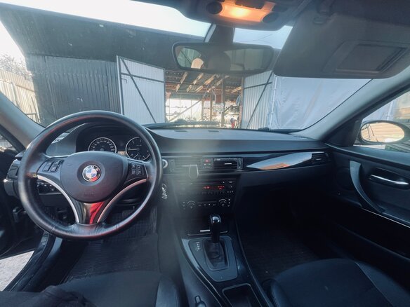 2005 BMW 3 серии 320d V (E90/E91/E92/E93), чёрный, 900000 рублей - вид 6
