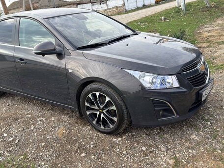 2013 Chevrolet Cruze I Рестайлинг, серый, 1100000 рублей, вид 2
