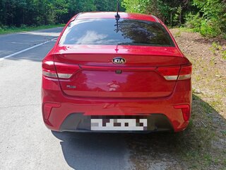 2019 Kia Rio IV, красный, 1460000 рублей, вид 4