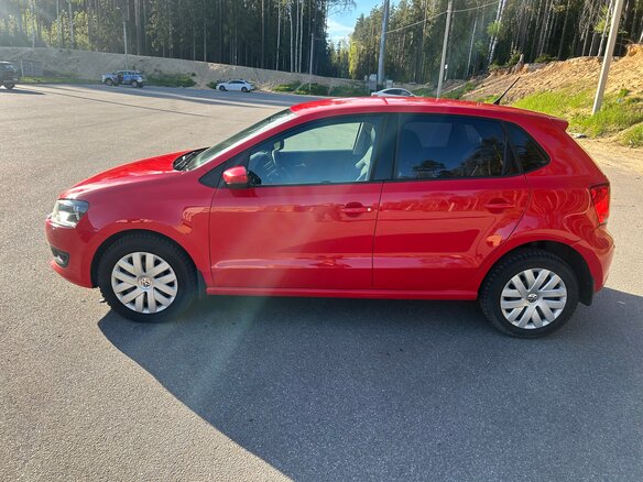 2014 Volkswagen Polo V, красный, 750000 рублей - вид 4