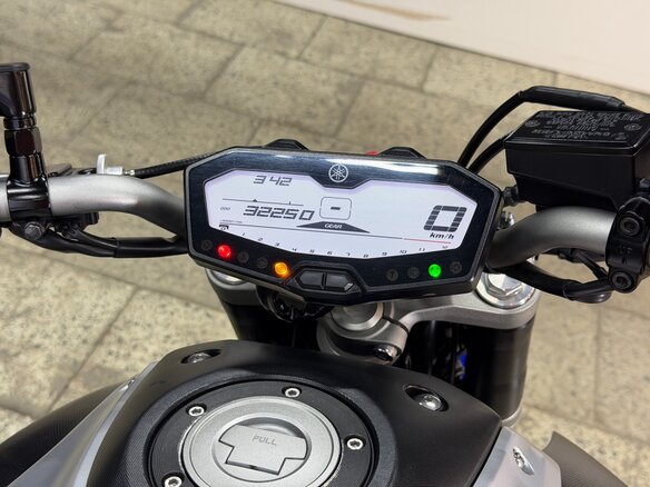 2016 Yamaha MT-07 (FZ-07), серый, 735000 рублей - вид 7