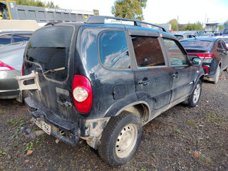 2011 Chevrolet Niva I Рестайлинг, чёрный, 250000 рублей, вид 3