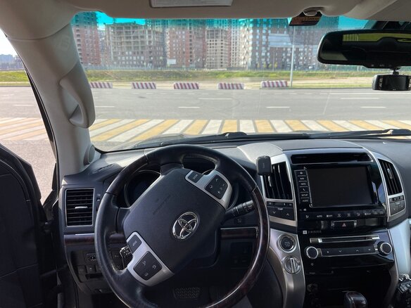 2012 Toyota Land Cruiser 200 Series Рестайлинг 1, серый, 4350000 рублей - вид 17