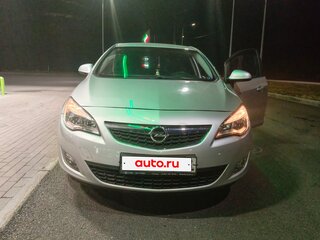 2011 Opel Astra J, серебристый, 550000 рублей, вид 1