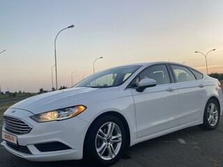 2018 Ford Fusion (North America) II Рестайлинг, белый, 1300000 рублей, вид 2