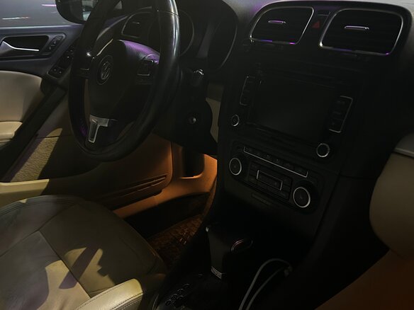 2010 Volkswagen Golf VI, серебристый, 1300000 рублей - вид 12