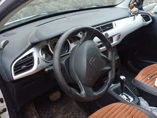 2011 Citroen C3 II, белый, 580000 рублей, вид 1