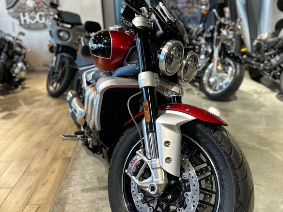 2023 Triumph Rocket 3, красный, 2990000 рублей - вид 19