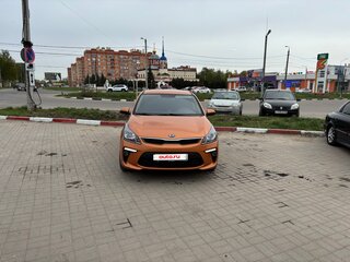 2020 Kia Rio IV, оранжевый, 1320000 рублей, вид 3